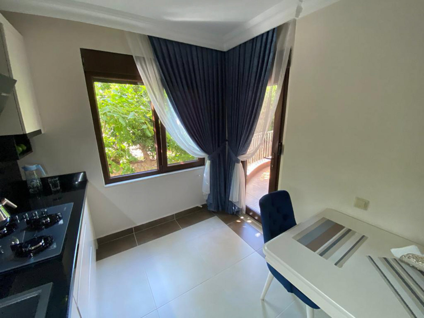 id1043a-apartment-with-three-bedrooms-and-a-separate-kitchen-in-a-residential-complex-kadipasa-district (21)