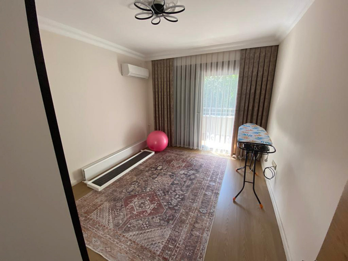 id1043a-apartment-with-three-bedrooms-and-a-separate-kitchen-in-a-residential-complex-kadipasa-district (23)