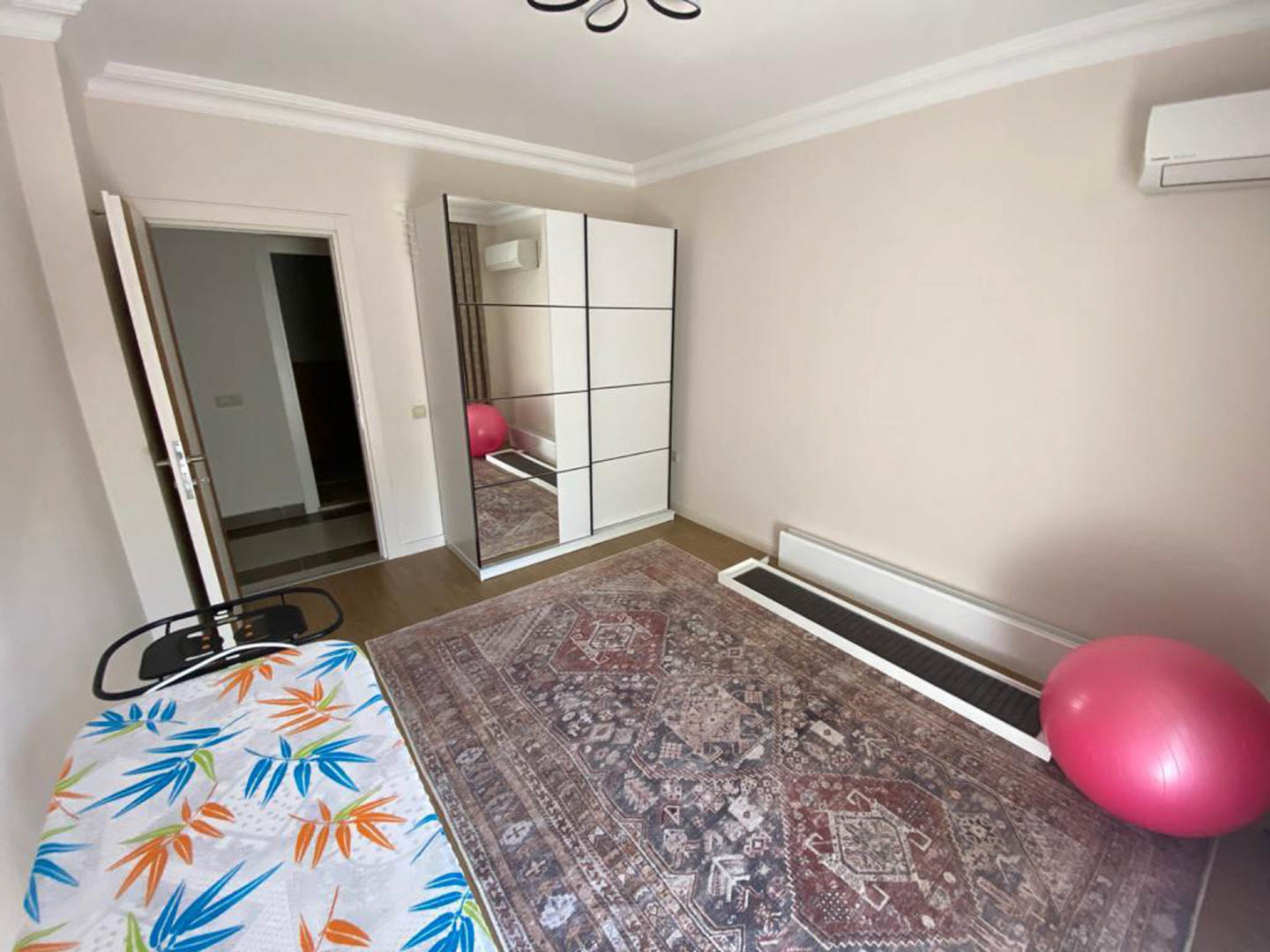 id1043a-apartment-with-three-bedrooms-and-a-separate-kitchen-in-a-residential-complex-kadipasa-district (4)