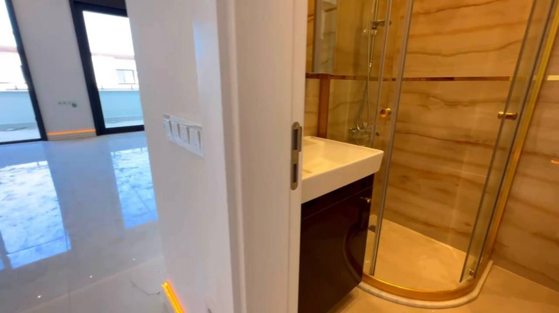 id1049а-duplex-apartments-with-sea-views-in-a-premium-complex-in-mahmutlar-area (46)