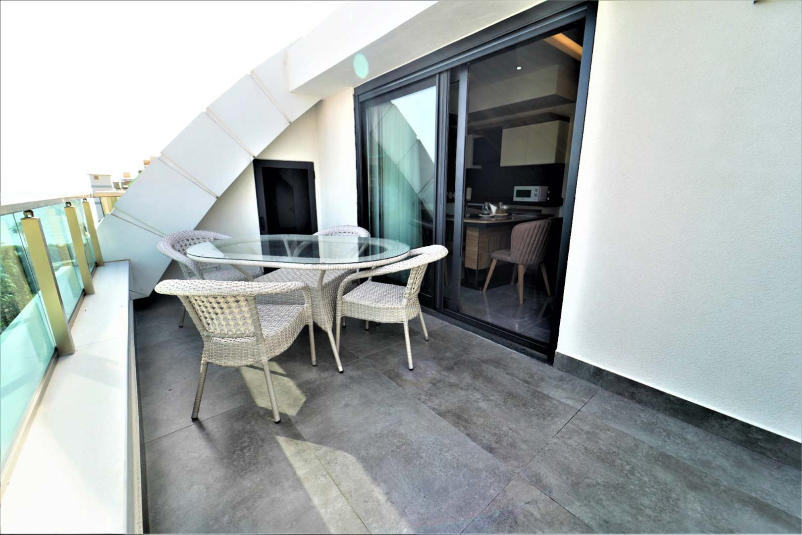 id1014-two-level-apartments-in-a-new-complex-on-the-first-coastline-cumhuriyet-district (11)