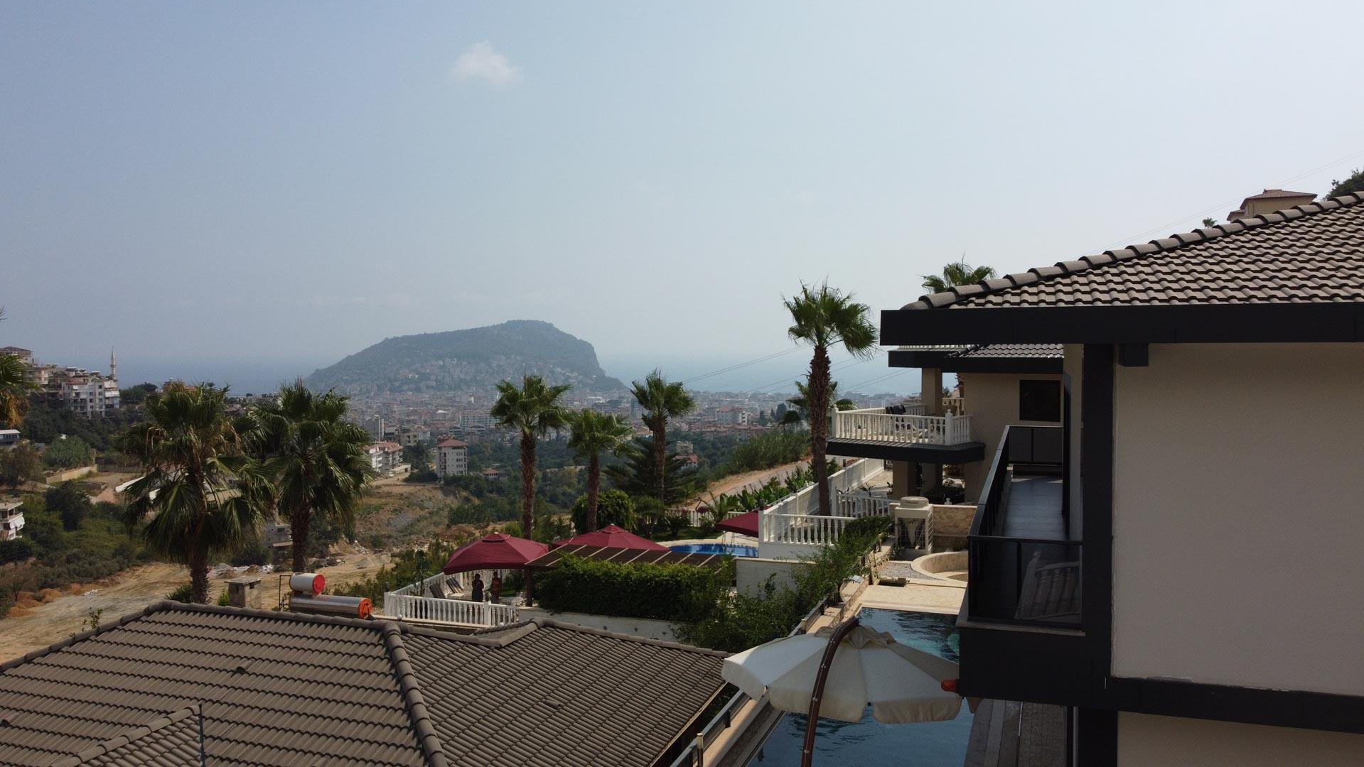 id1033-villa-11-with-vip-infrastructure-and-a-view-of-the-alanya-fortress-25.jpg