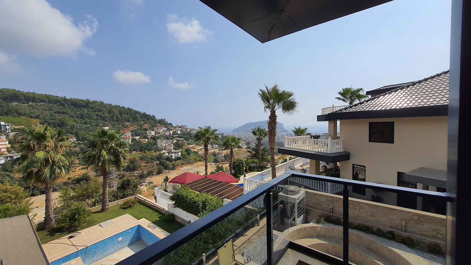 id1033-villa-11-with-vip-infrastructure-and-a-view-of-the-alanya-fortress (26)
