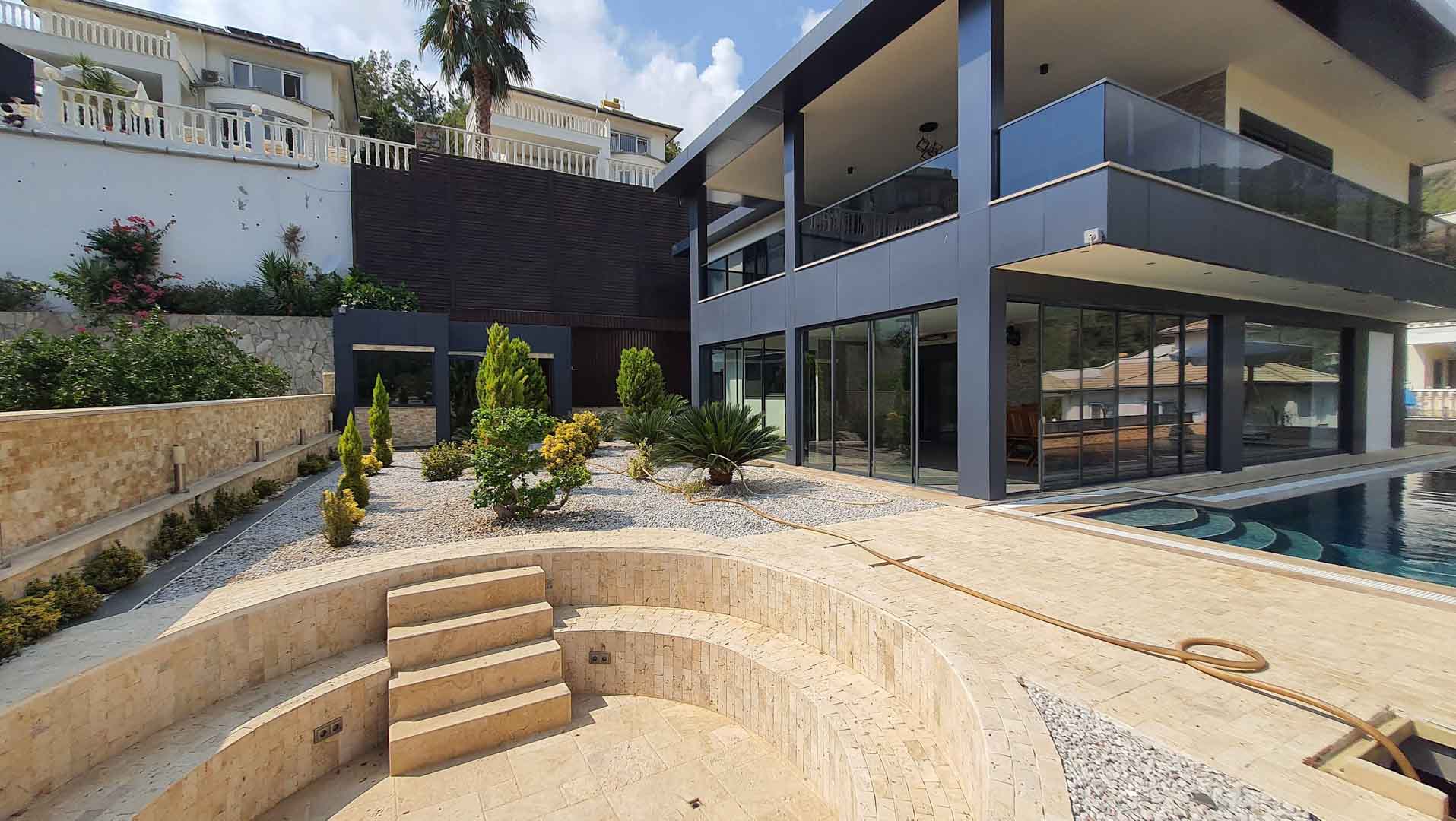 id1033-villa-11-with-vip-infrastructure-and-a-view-of-the-alanya-fortress (30)