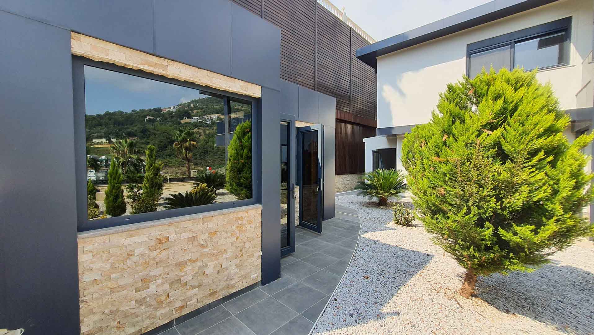 id1033-villa-11-with-vip-infrastructure-and-a-view-of-the-alanya-fortress (32)