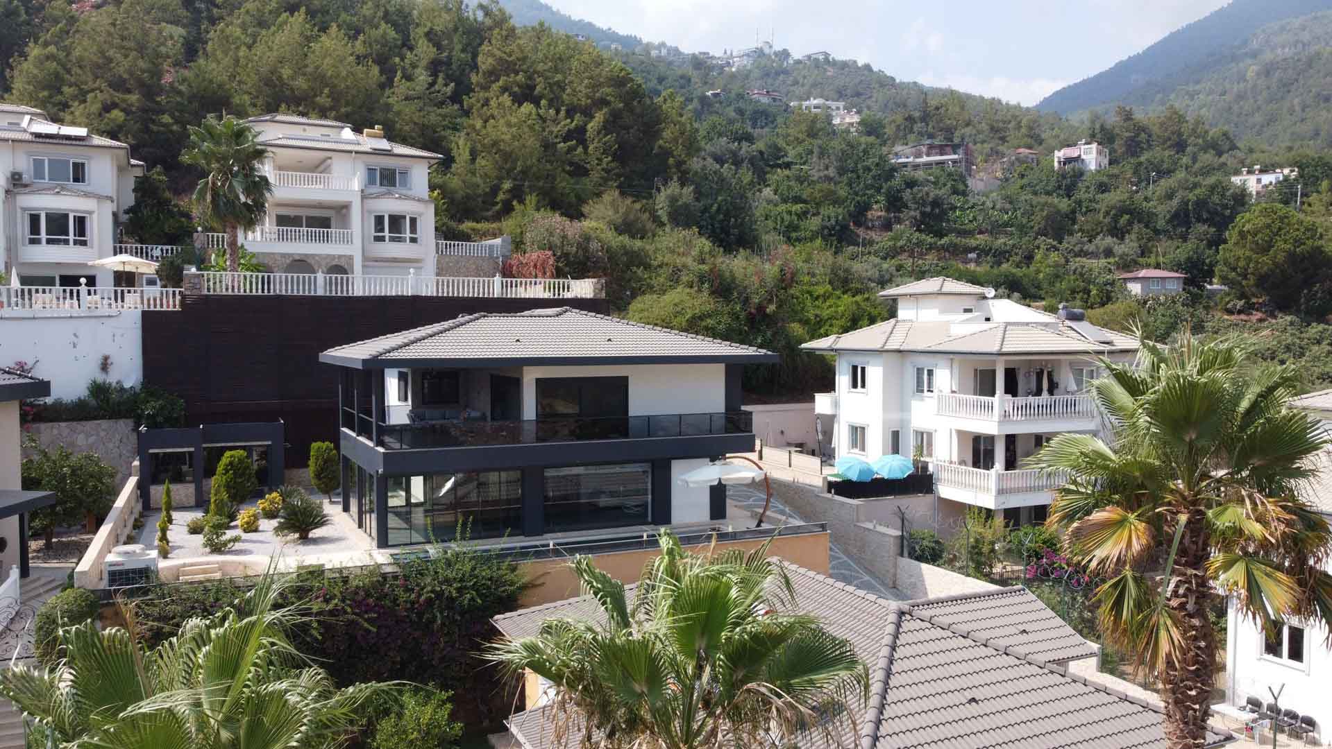 id1033-villa-11-with-vip-infrastructure-and-a-view-of-the-alanya-fortress-37.jpg