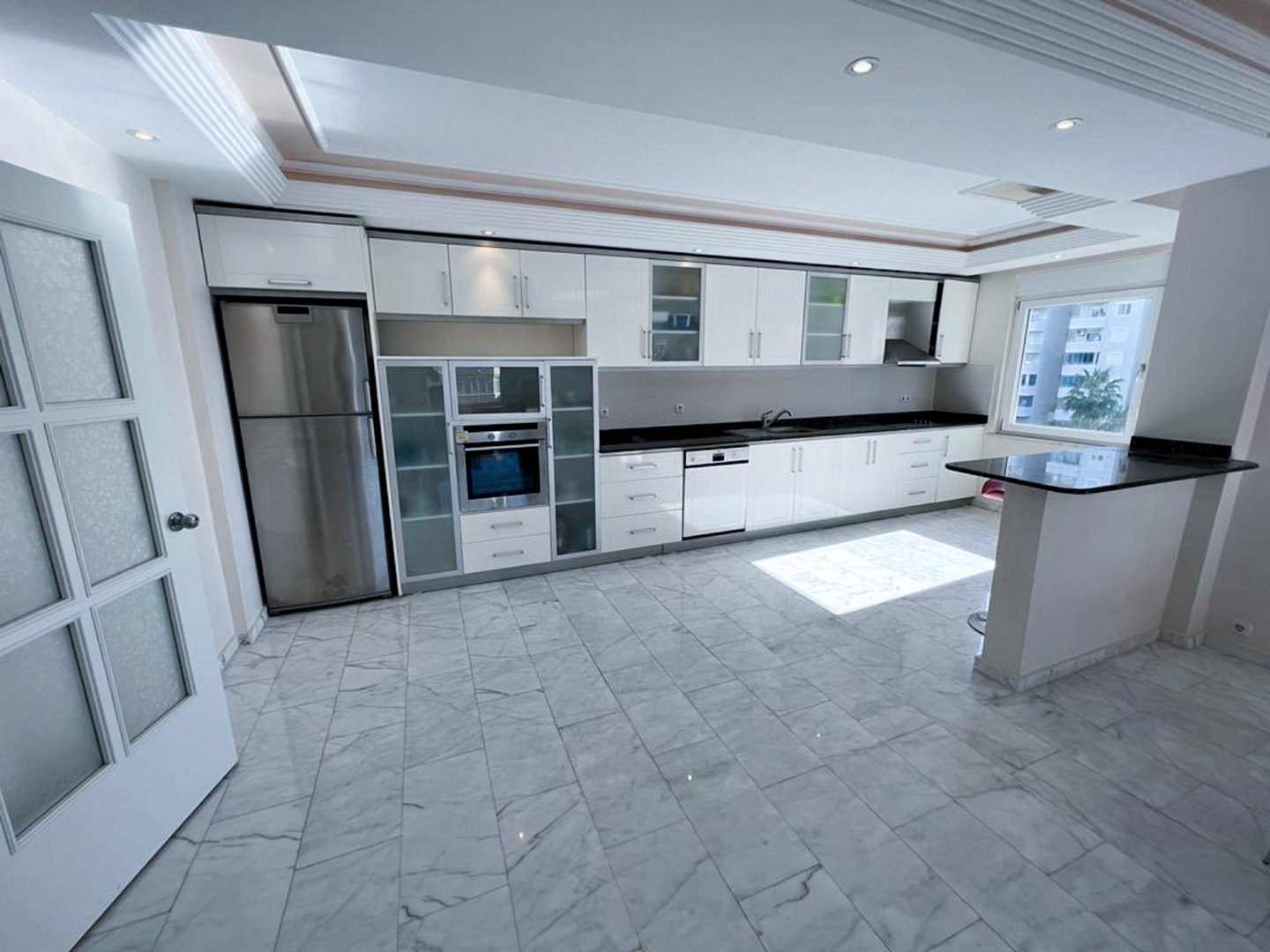 id1045-spacious-apartments-in-a-premium-complex-on-the-first-line-from-a-private-beach-in-tosmur-district (12)