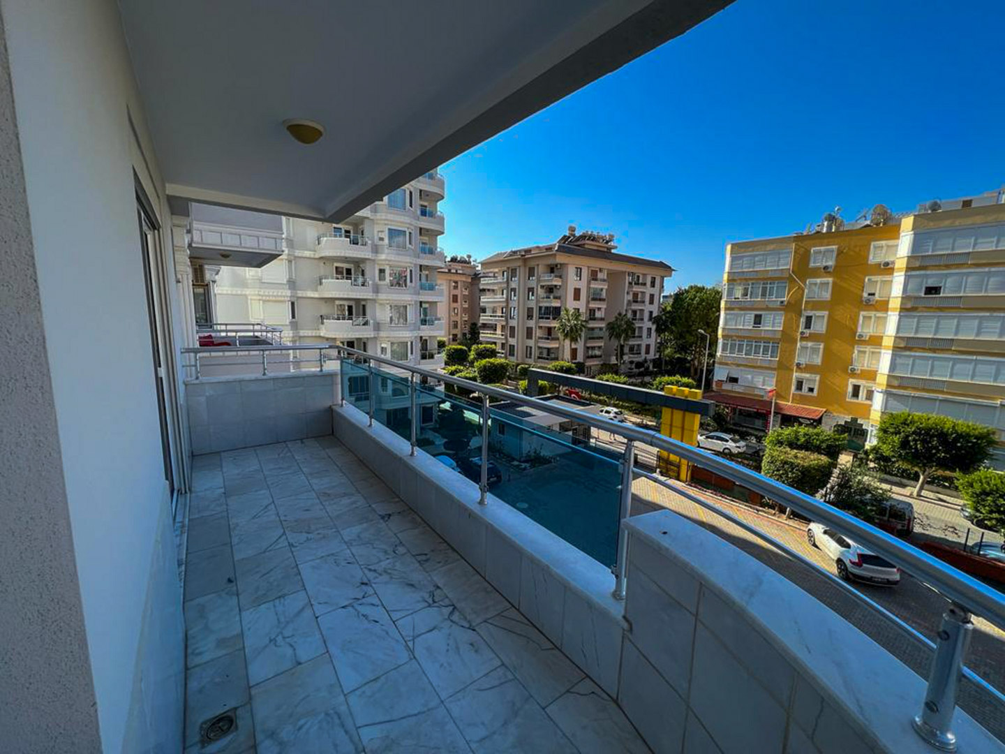 id1045-spacious-apartments-in-a-premium-complex-on-the-first-line-from-a-private-beach-in-tosmur-district (17)