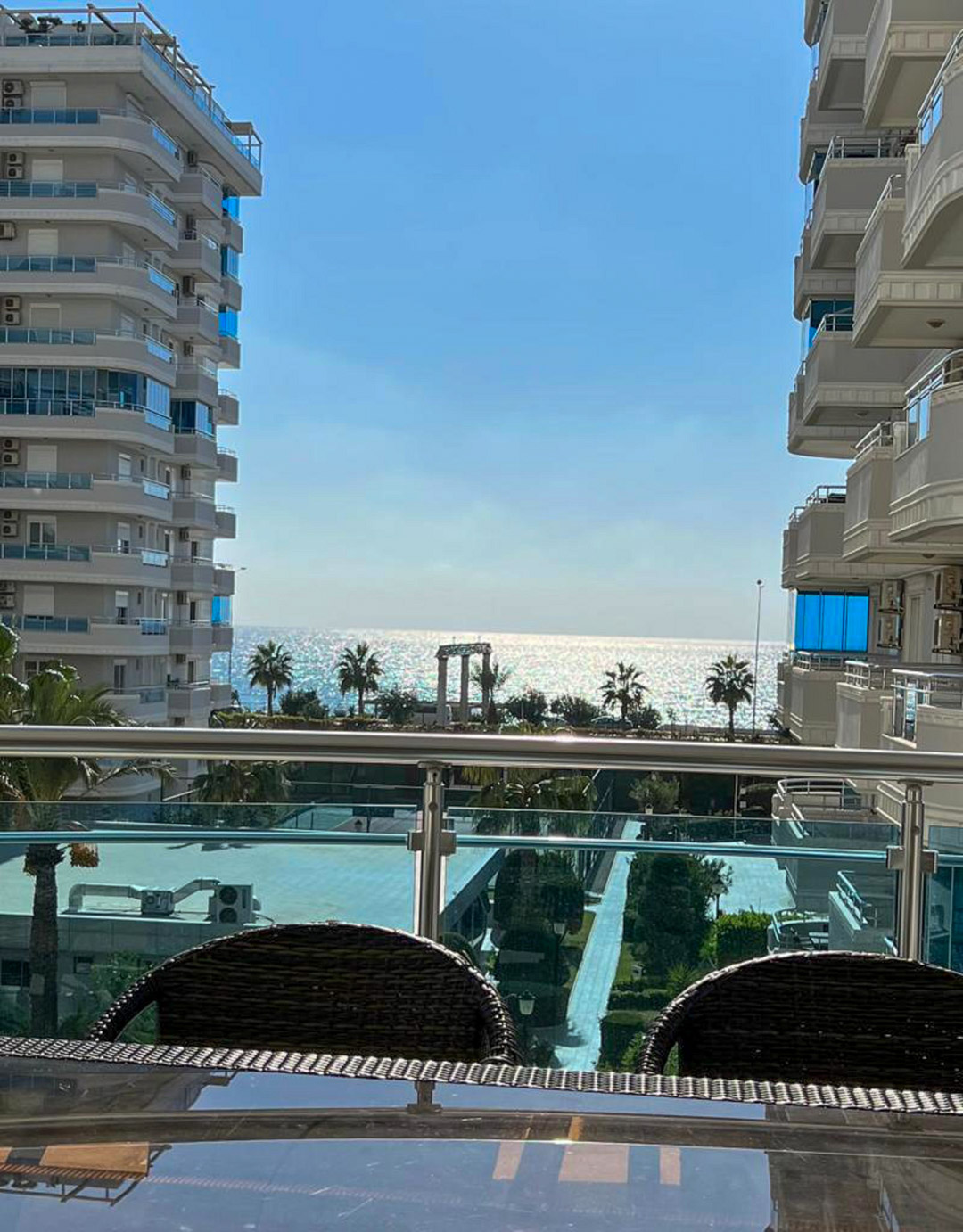 id1045-spacious-apartments-in-a-premium-complex-on-the-first-line-from-a-private-beach-in-tosmur-district (29)