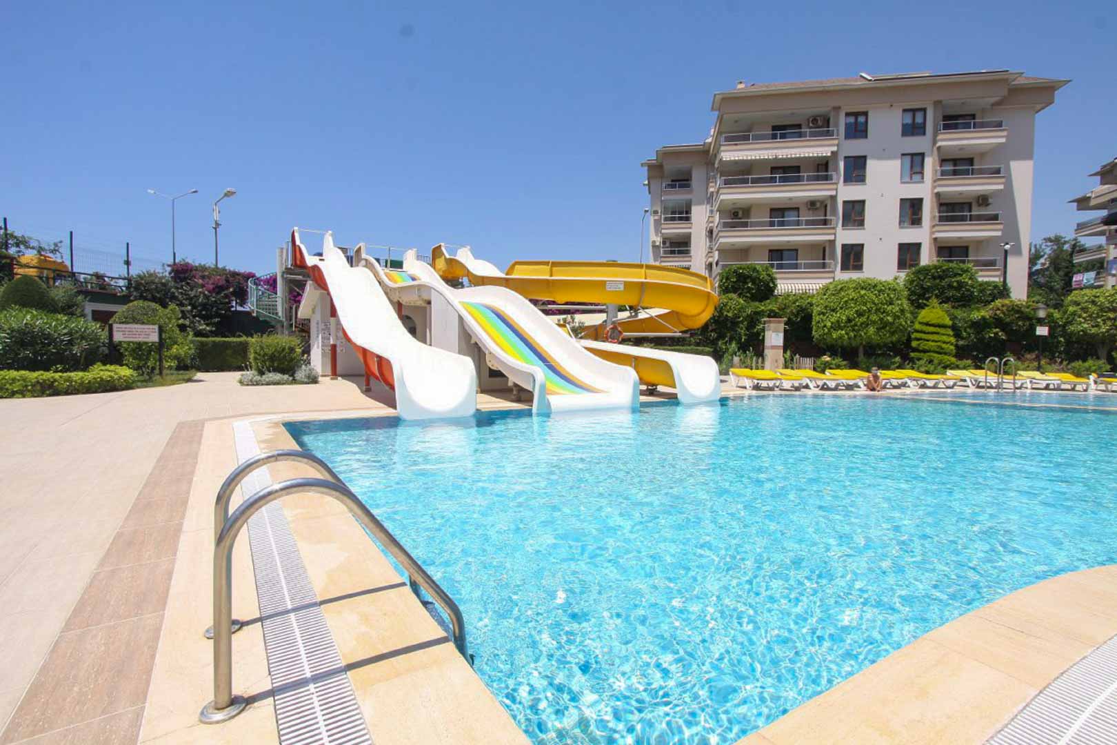 id1045-spacious-apartments-in-a-premium-complex-on-the-first-line-from-a-private-beach-in-tosmur-district (8)