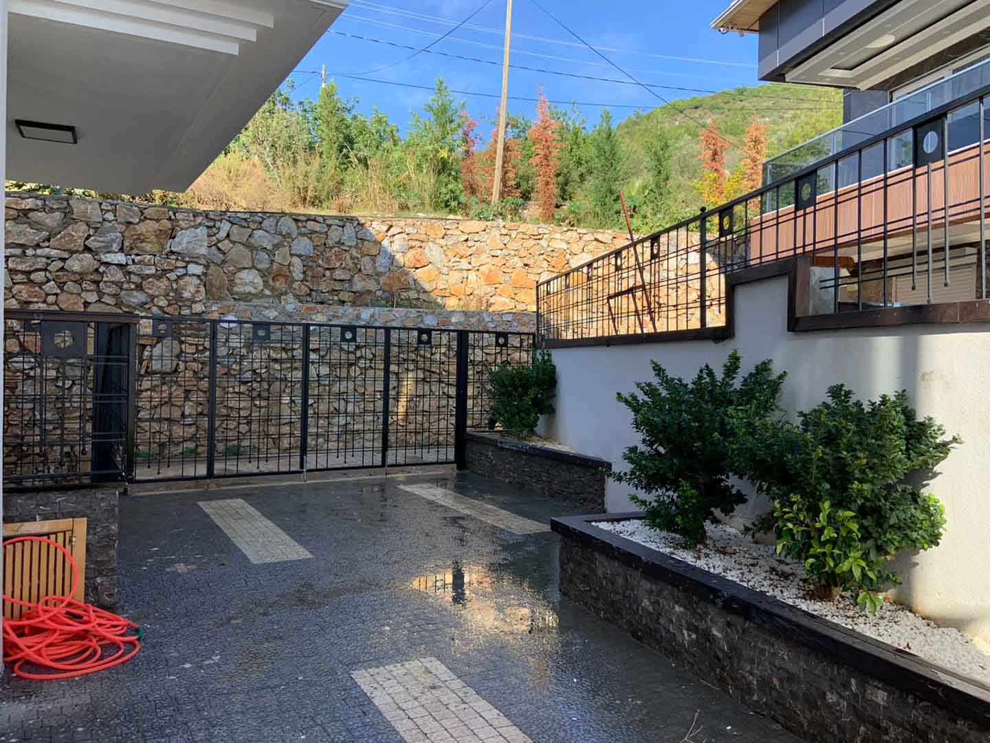 id1051-three-storey-villa-with-a-private-pool-and-a-panoramic-view-of-the-fortress-in-bektas-area (34)