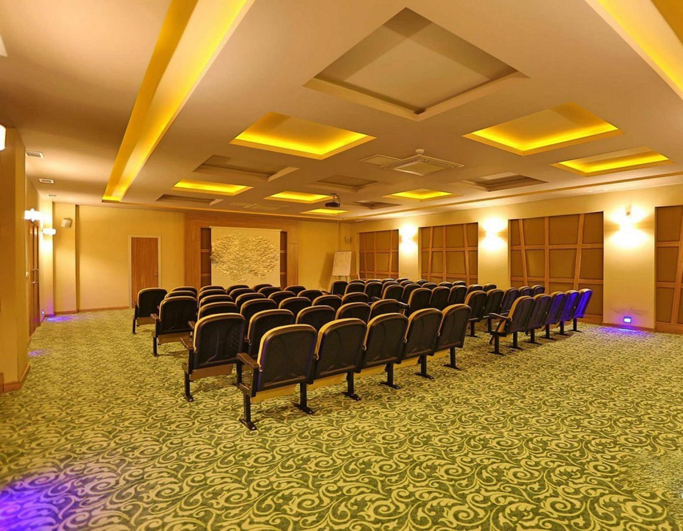 id1076a-spacious-furnished-apartment-in-a-premium-class-complex-in-cikcili-district (27)