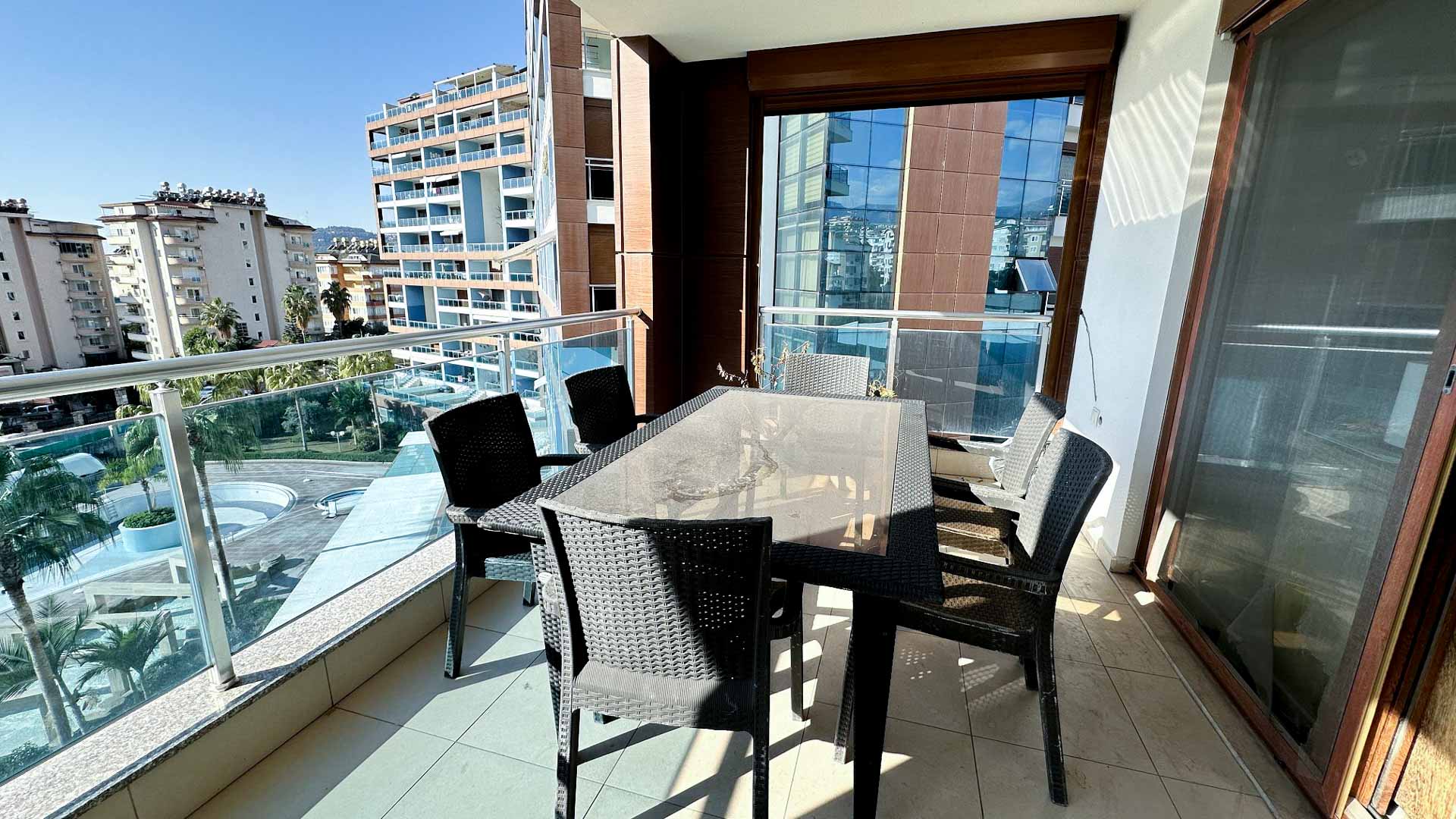 id1076a-spacious-furnished-apartment-in-a-premium-class-complex-in-cikcili-district (33)