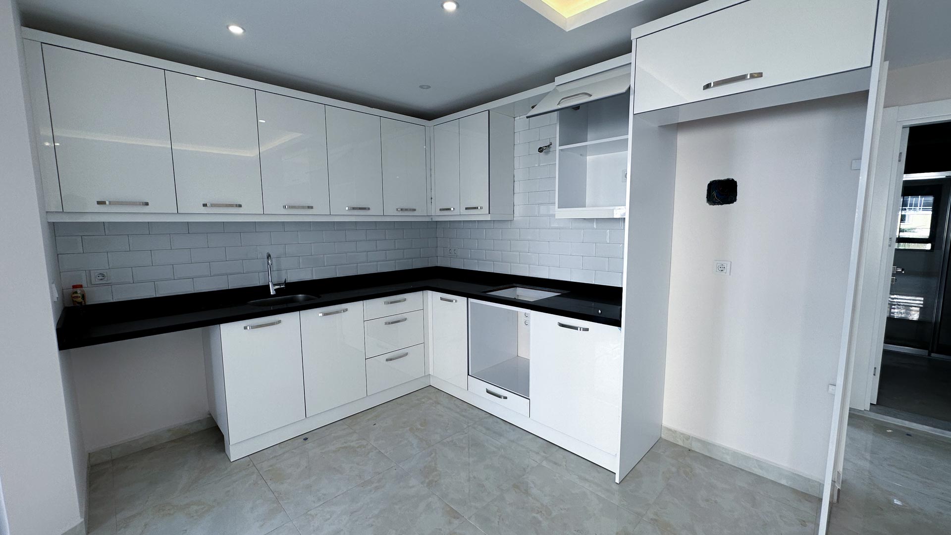 id1081a-apartments-only-200-meters-from-the-sea-mahmutlar-district (23)
