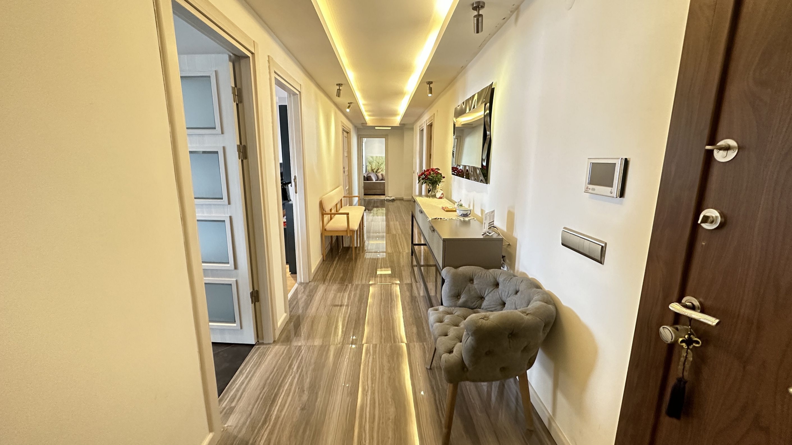 id1085а-spacious-apartments-with-sea-views-in-a-premium-class-complex-in-the-cikcilli-district (17)