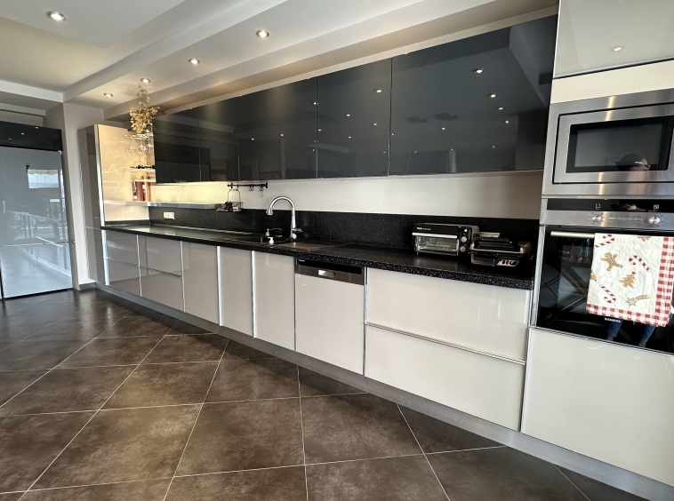 id1085а-spacious-apartments-with-sea-views-in-a-premium-class-complex-in-the-cikcilli-district (3)