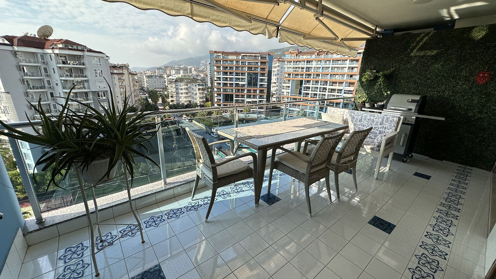 id1085а-spacious-apartments-with-sea-views-in-a-premium-class-complex-in-the-cikcilli-district (7)