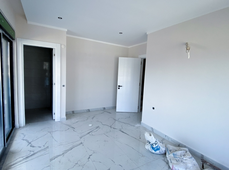 id1130a-two-level-apartment-with-sea-and-mountain-views-kargicak-area (47)