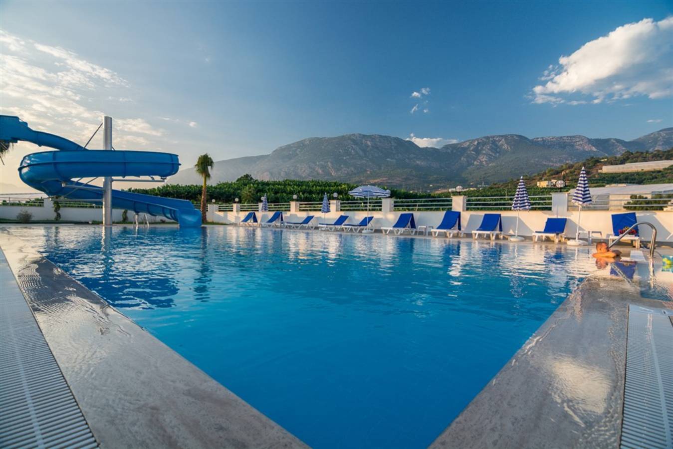 id1148a-furnished-apartment-with-sea-and-mountain-views-in-mahmutlar-area (13)