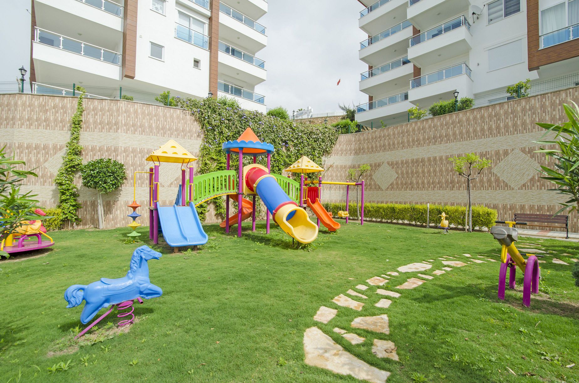 id1158а-spacious-furnished-villa-with-private-pool-in-kargicak-area (13)