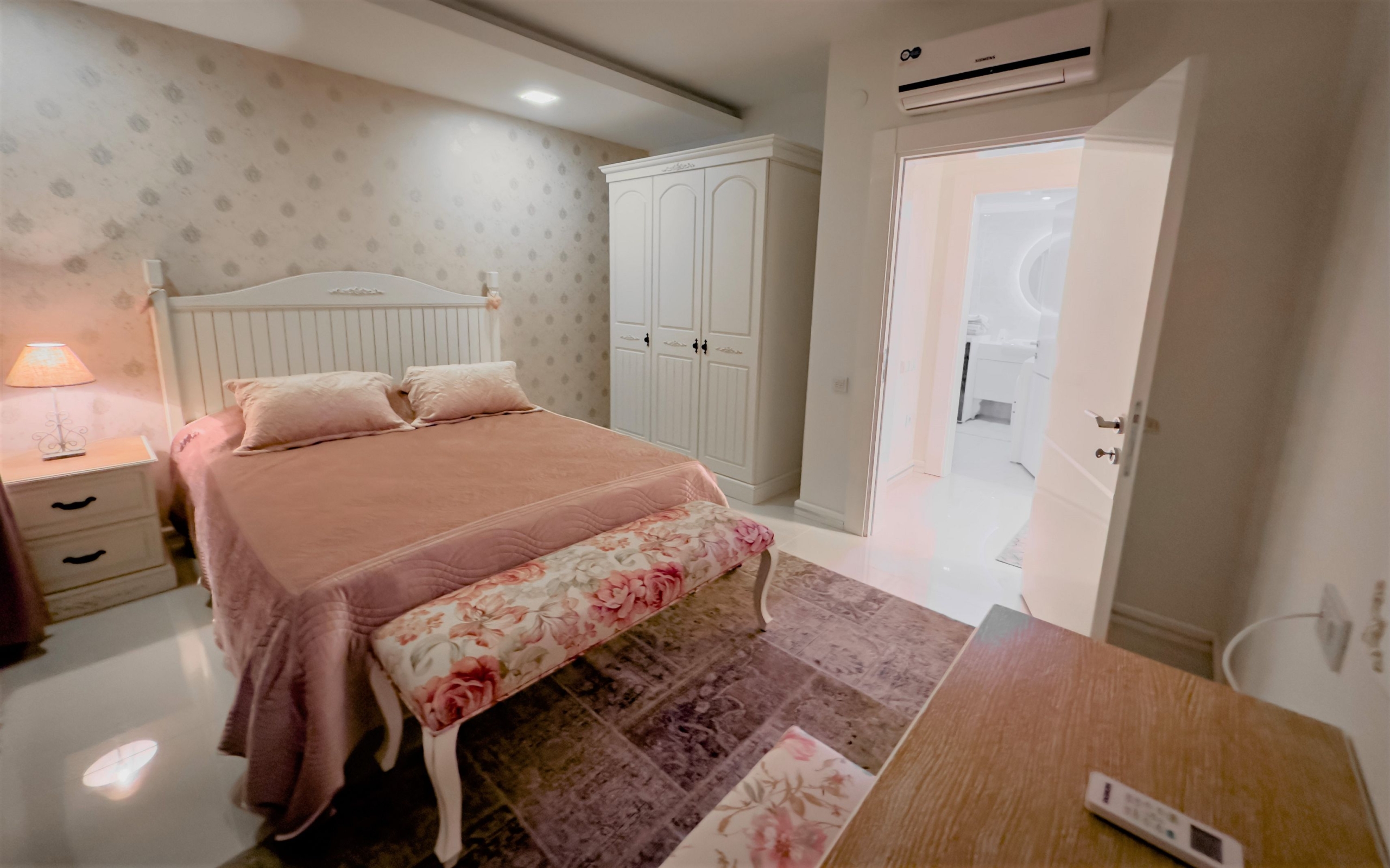id1158а-spacious-furnished-villa-with-private-pool-in-kargicak-area (46)