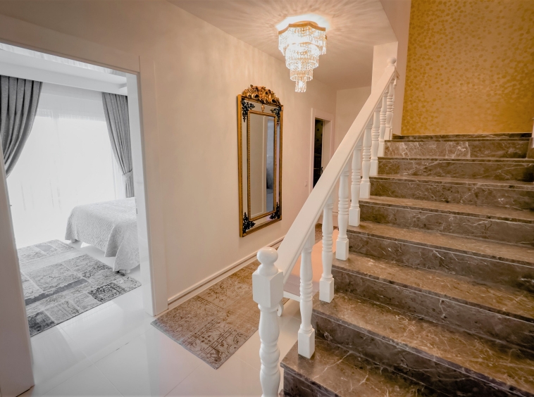 id1158а-spacious-furnished-villa-with-private-pool-in-kargicak-area (50)
