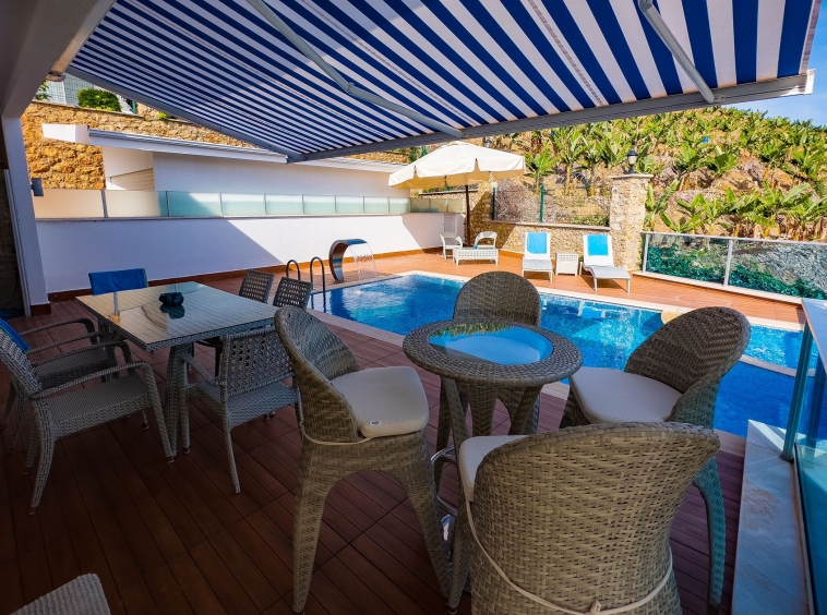 id1158а-spacious-furnished-villa-with-private-pool-in-kargicak-area (61)