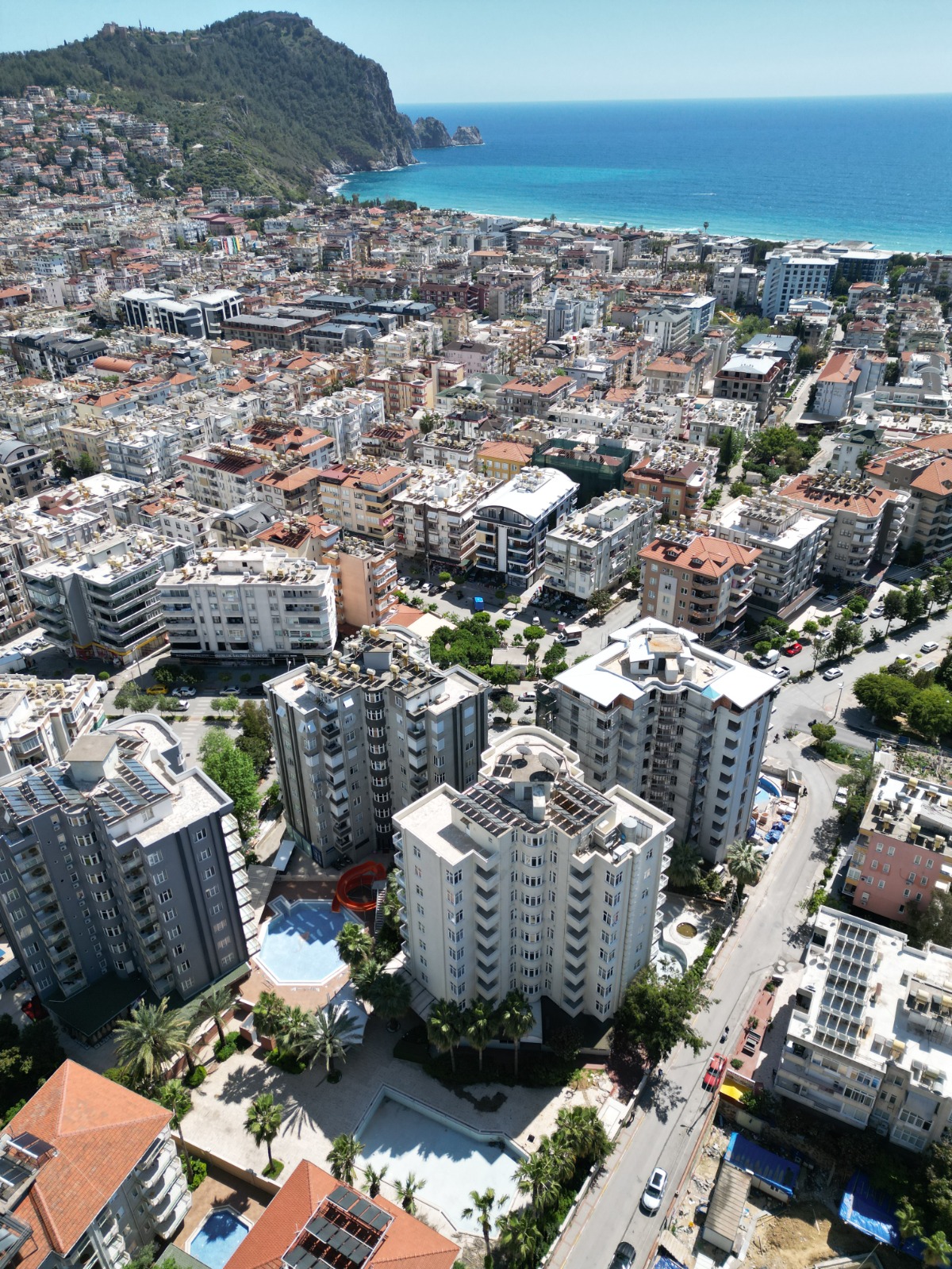 ID1208 Apartments and penthouses in a boutique complex in the center of Alanya, near Cleopatra Beach
