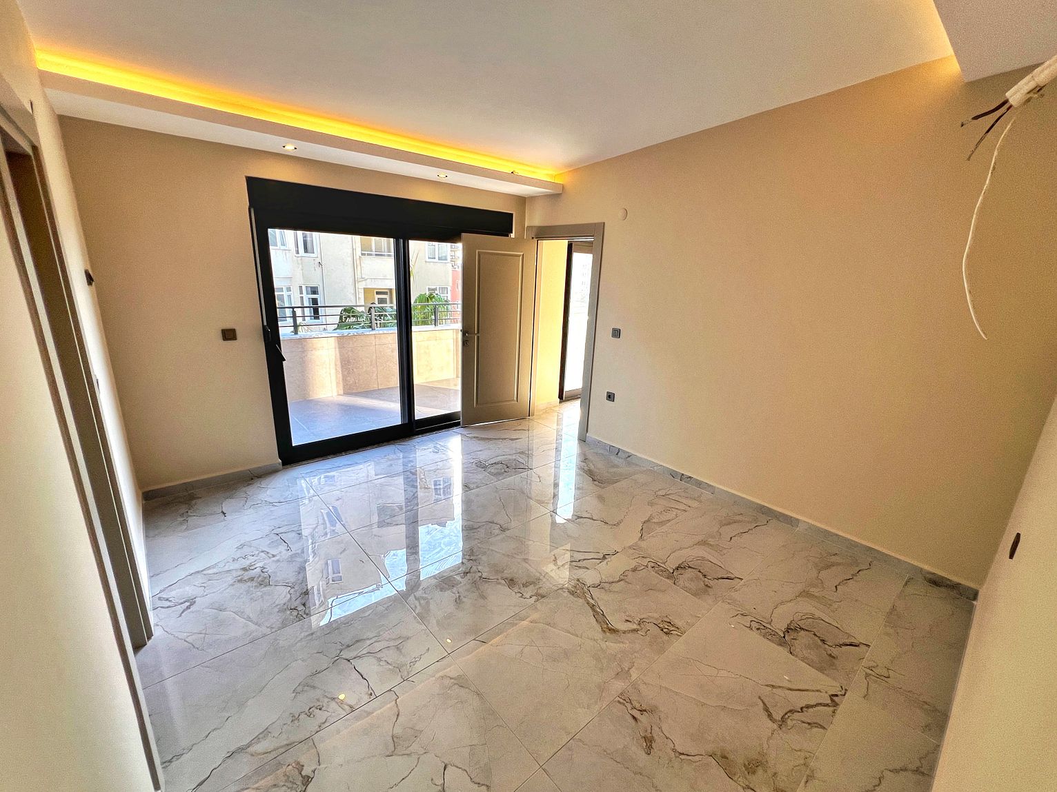 ID1208 Apartments and penthouses in a boutique complex in the center of Alanya, near Cleopatra Beach