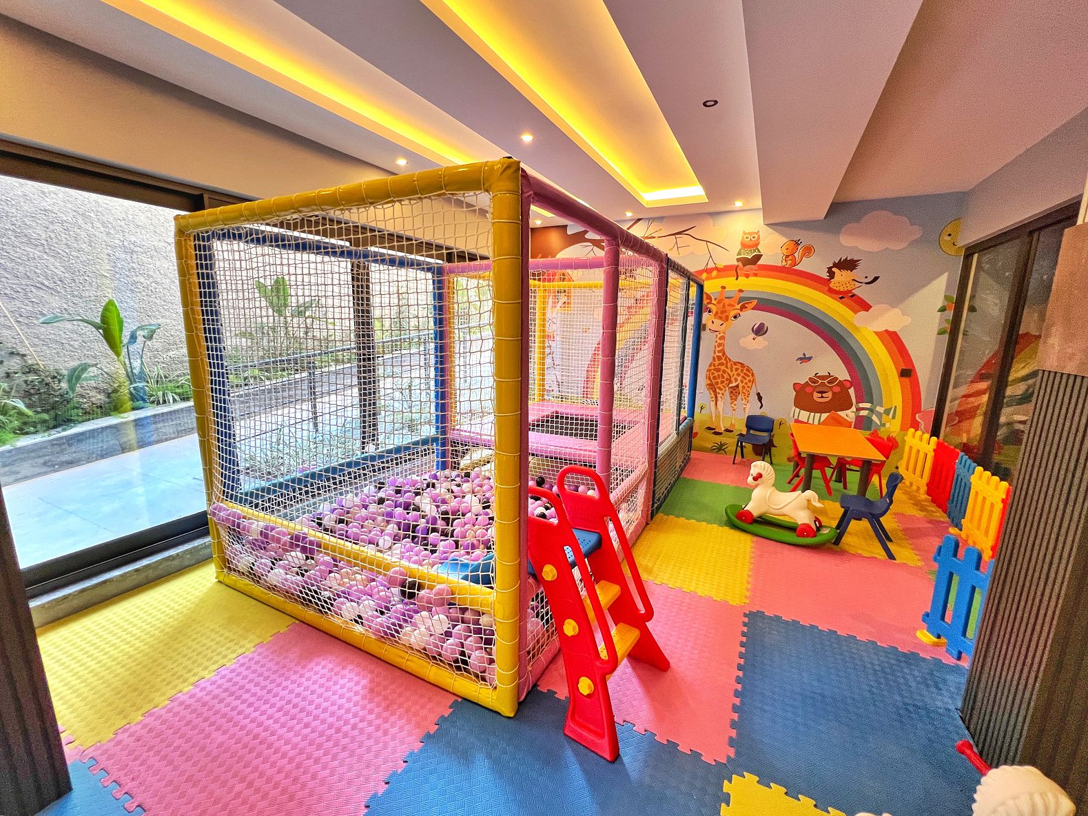 ID1208 Apartments and penthouses in a boutique complex in the center of Alanya, near Cleopatra Beach