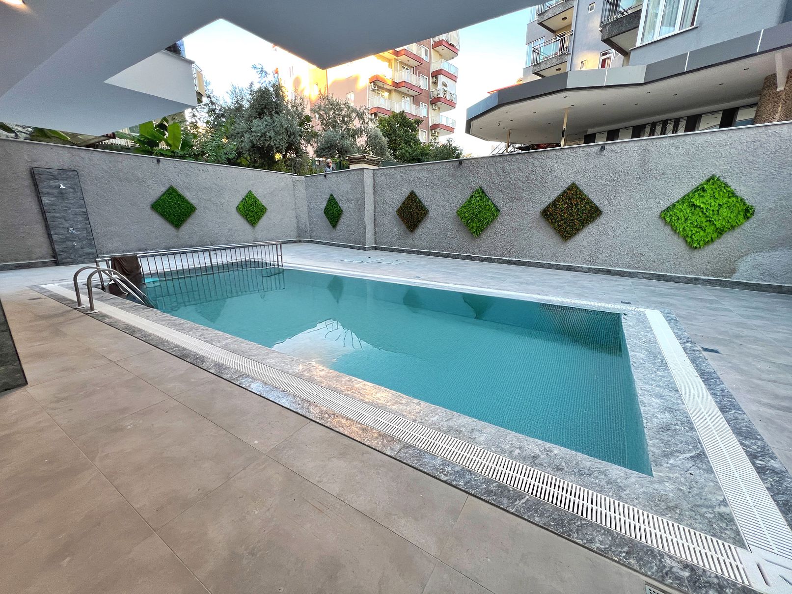 ID1208 Apartments and penthouses in a boutique complex in the center of Alanya, near Cleopatra Beach
