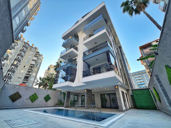 ID1208 Apartments and penthouses in a boutique complex in the center of Alanya, near Cleopatra Beach