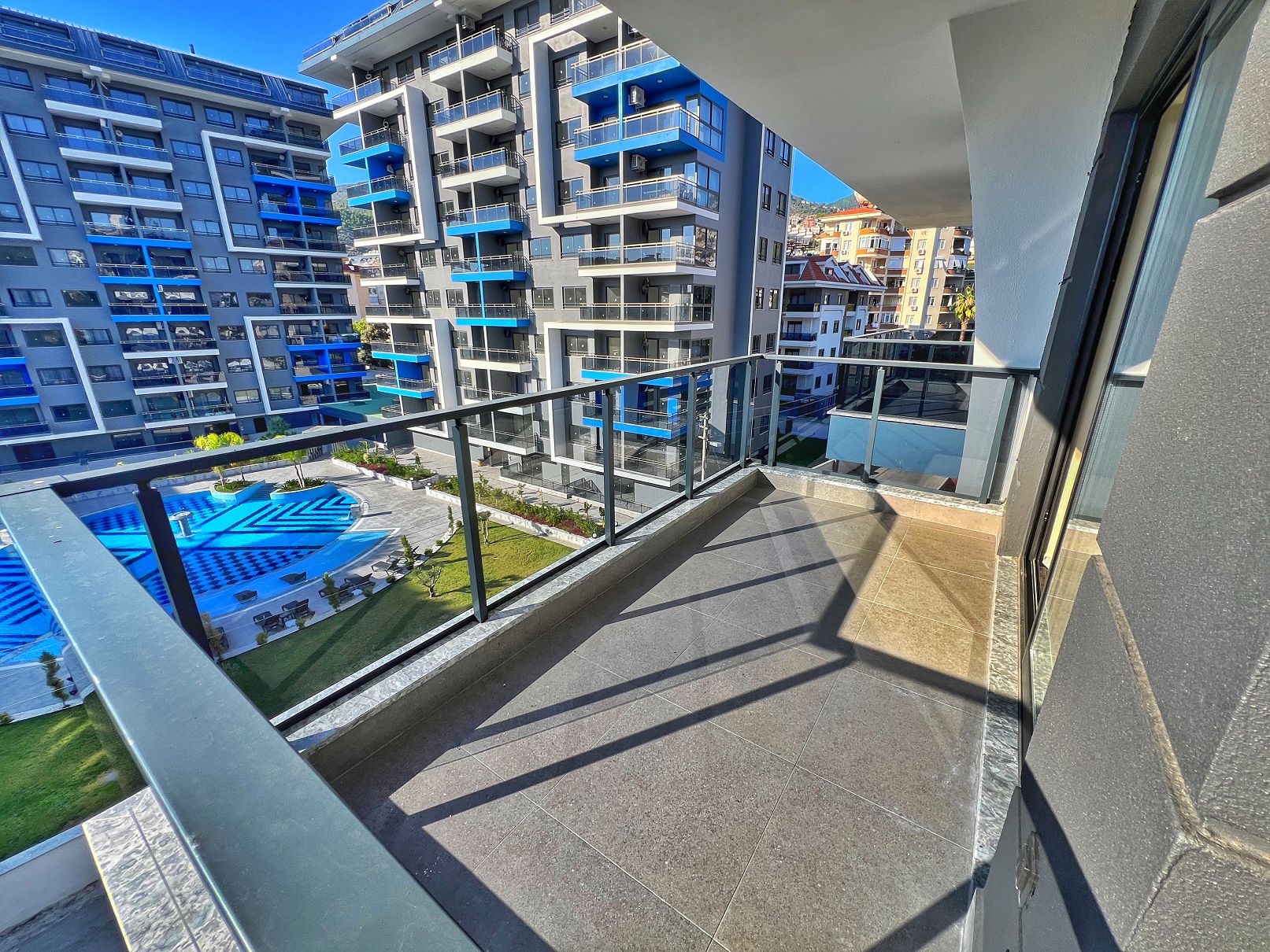 ID1208 Apartments and penthouses in a boutique complex in the center of Alanya, near Cleopatra Beach