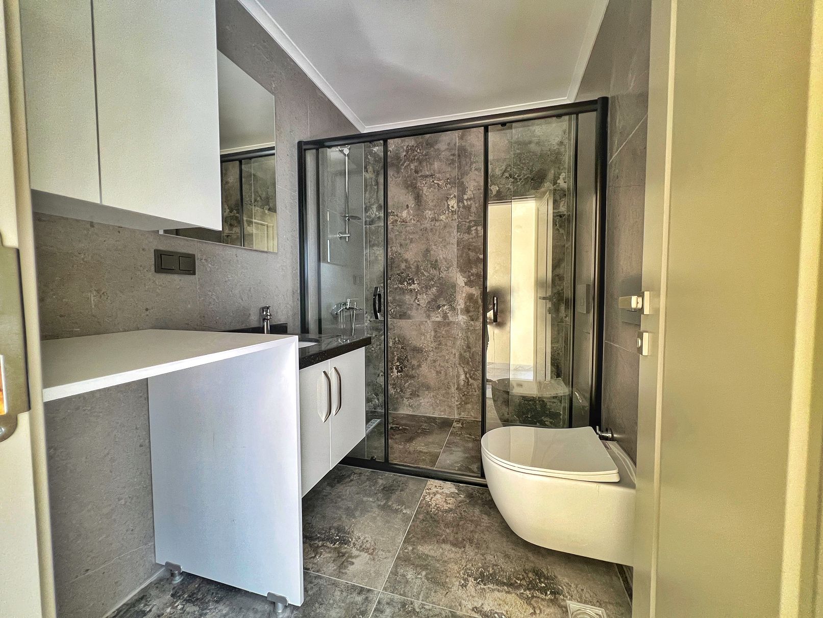 ID1208 Apartments and penthouses in a boutique complex in the center of Alanya, near Cleopatra Beach